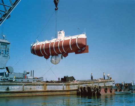 bathyscaphe Trieste dive